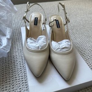 New in Box Nine West pointed toe Slingbacks